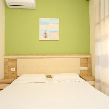 Near Kompleksi Liro Apartament Wlora